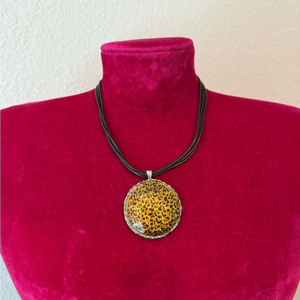 Y2K Leopard Print Pendant Necklace